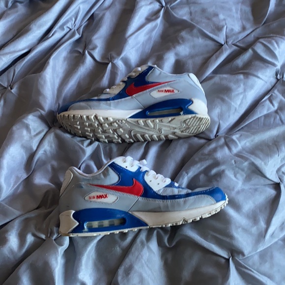 1 of 1 custom Winnipeg Jets Nike air max 90 - Picture 2 of 3